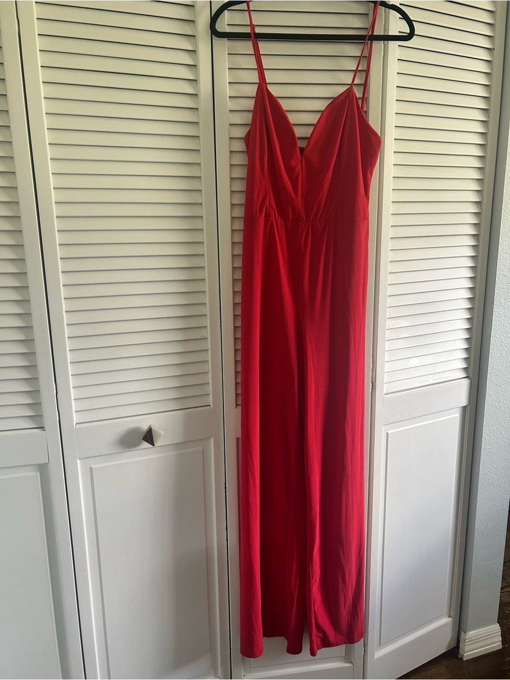 Buckle Red Spaghetti-Strap jumpsuit